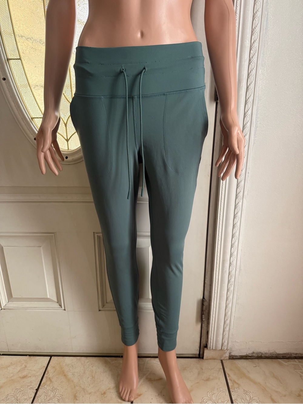 Woman’s Avalanche Drawstring Joggers in Slate Green size L